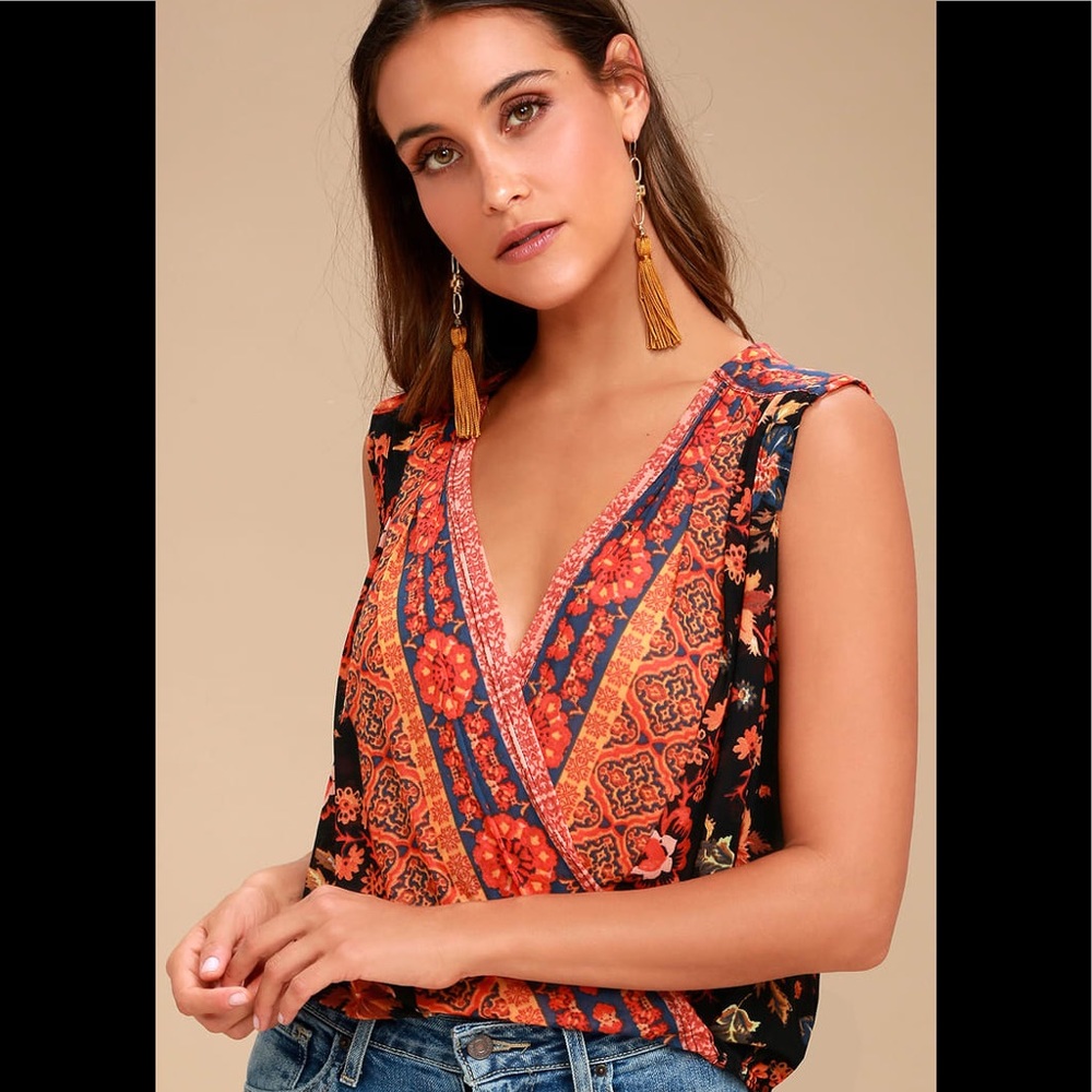Havana Black Floral Print Sleeveless Surplice Top